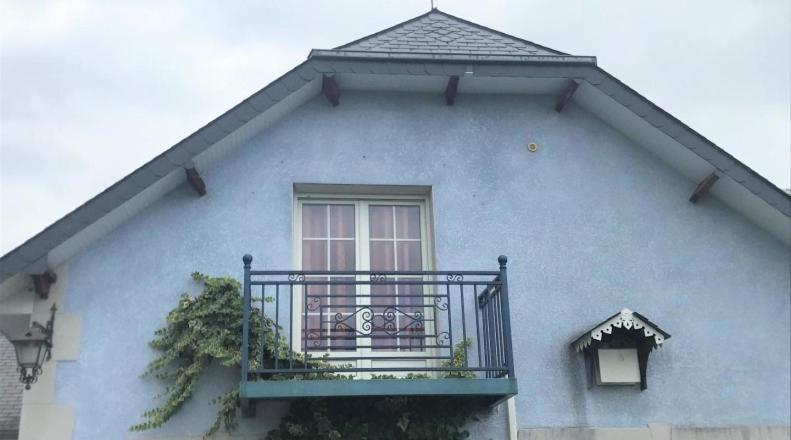 Les Gites De La Maison Bleue D'Estialescq Exterior photo